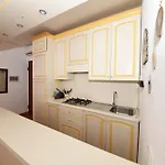 Casa Di Adriana By Rentbeat Appartamento